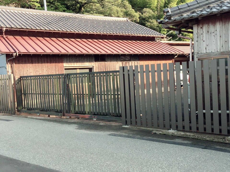 こんな門扉工事も